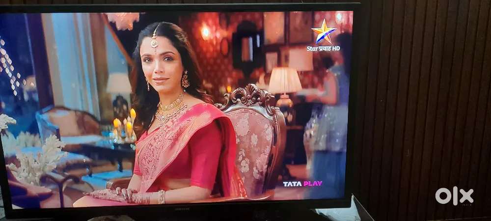 Very rarely used Samsung 32'' LED HD TV in excellent condn for sale.