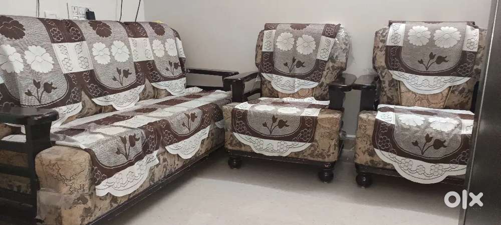 5 seater Sofa Set