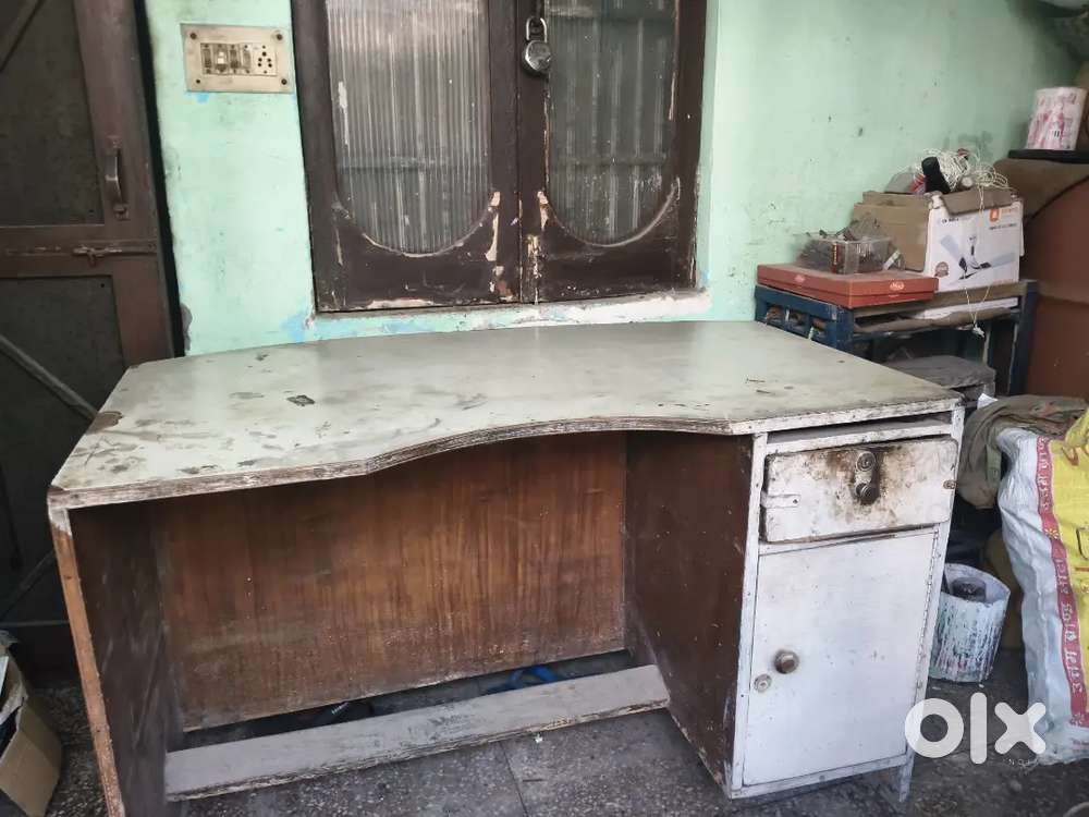 Computer table and study table