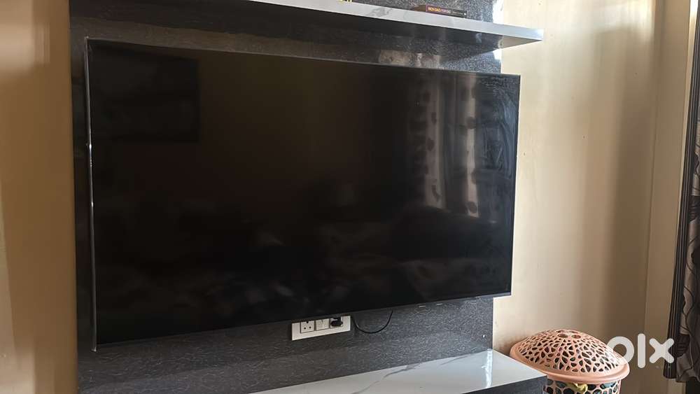 LG tv 65 inches lED