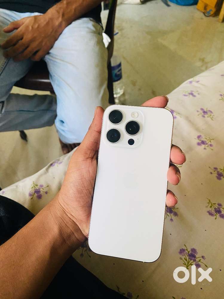 iPhone 16 Pro 128GB White – 99% Battery, Bill & Box