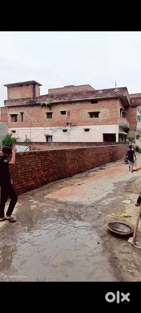 Plot in azamgarh