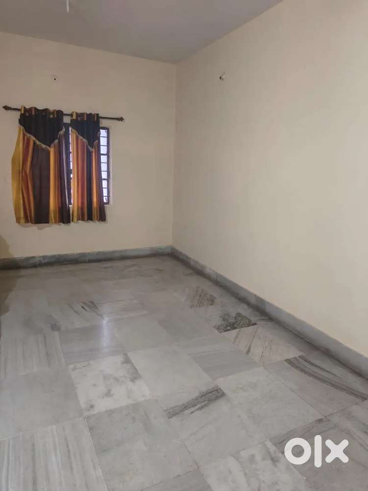 3 rooms for rent with kitchen washroom negotiable price