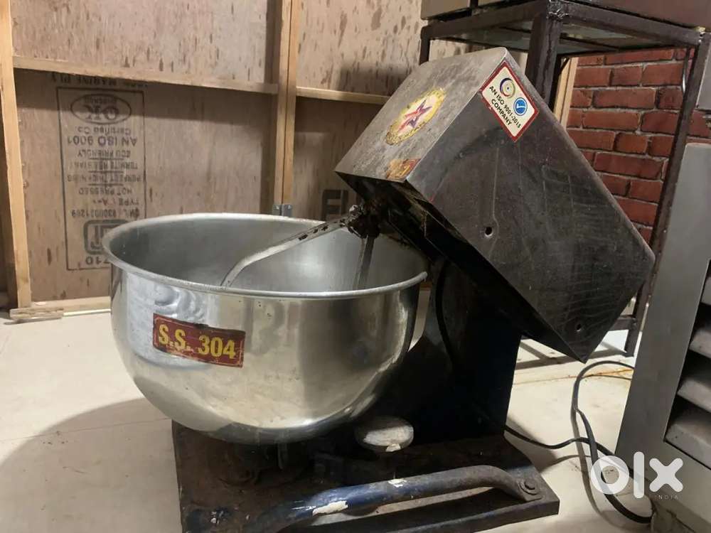 Stainless steel body pizza oven and dough machine