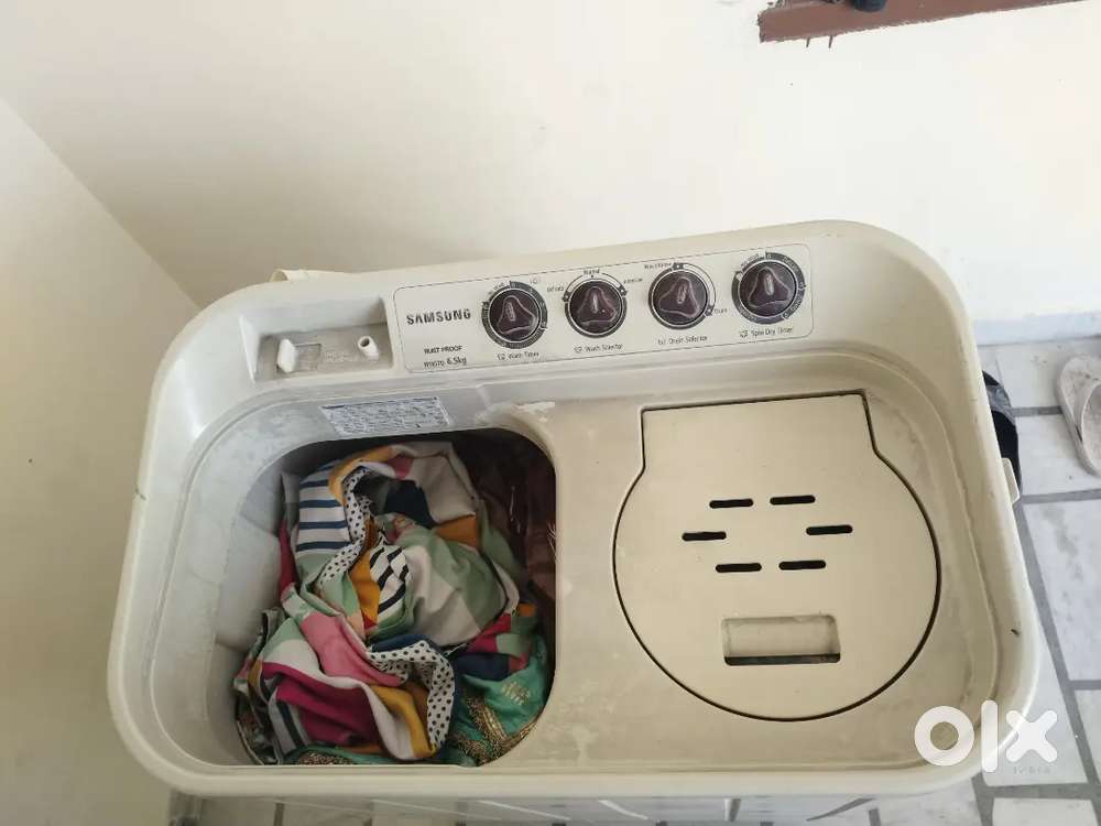 Sale washing machine, chaldi hai bus spinner nhi chalda baki ok hai