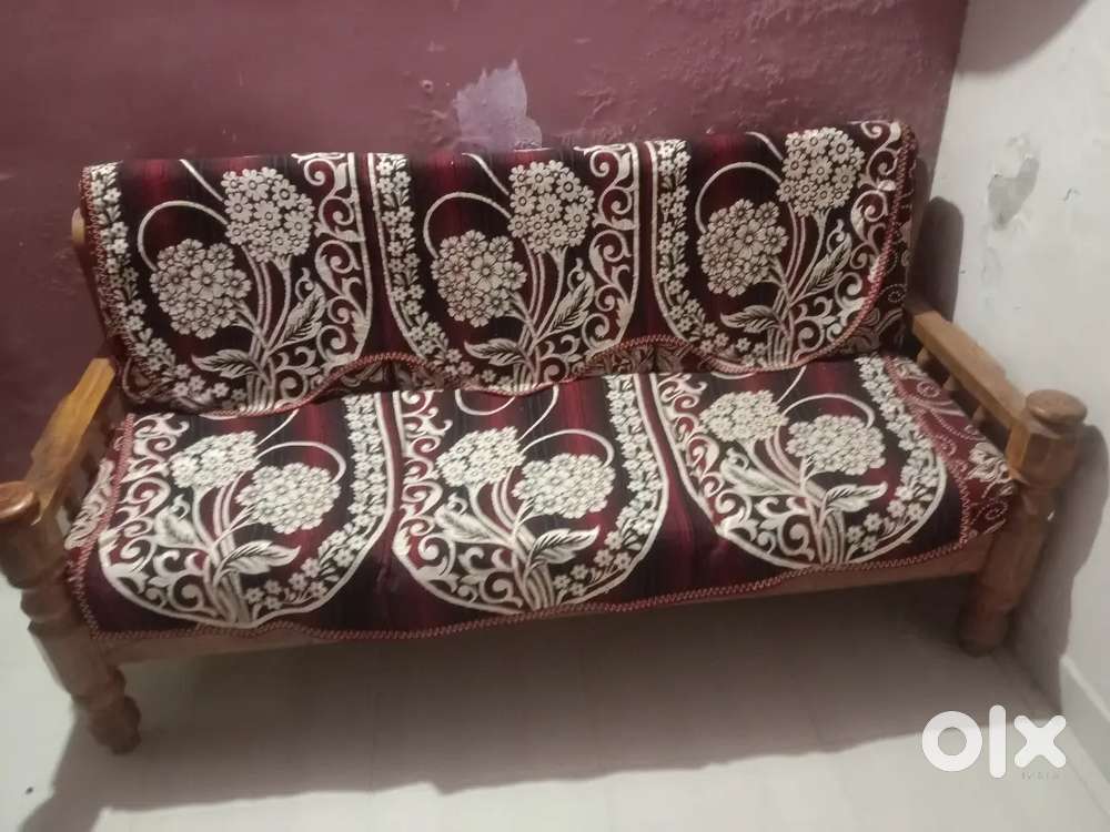 Sofa set with tea table and side table