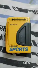Vintage sports Walkman radio 90s