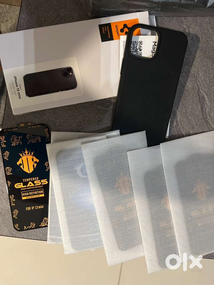 iPhone 13 mini accessories