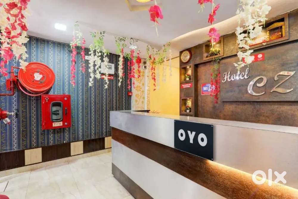 HOTEL में लड़के और लड़कियों की जरूरत है