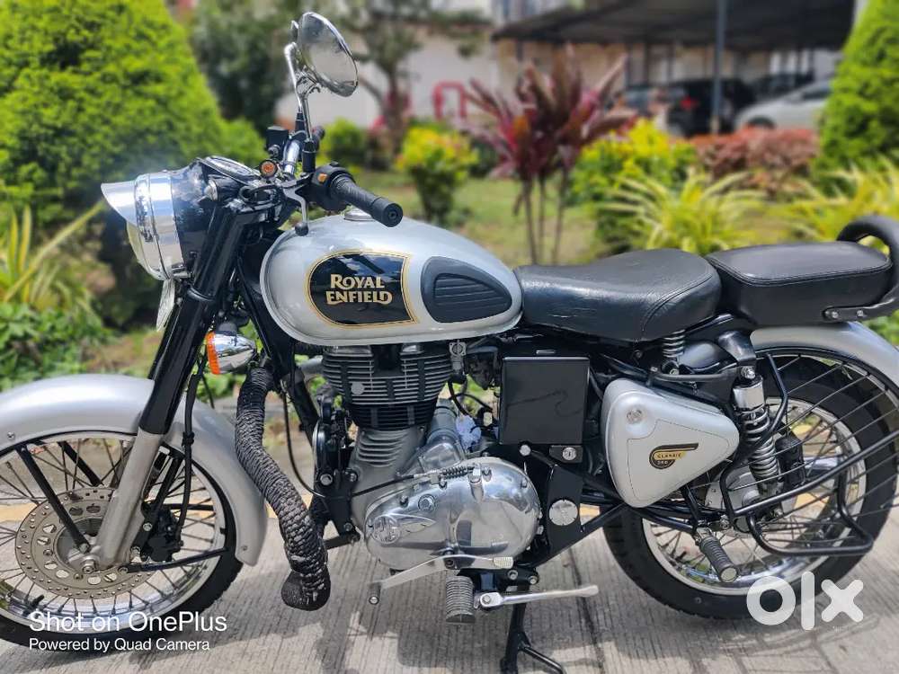 Royal Enfield classic 350 Silver Stone