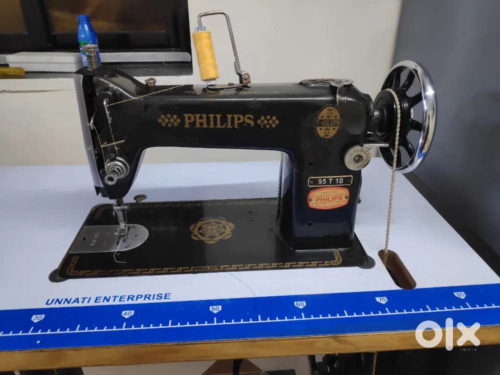 sewing machine 95 T 10 with table