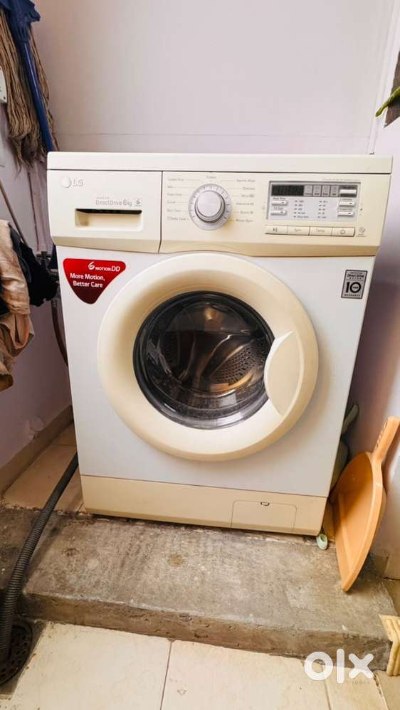 LG FULLY AUTOMATIC FRONT LOADING WASHING MACHINE