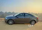 Chevrolet Cruze 2011 Fully Automatic sunroof