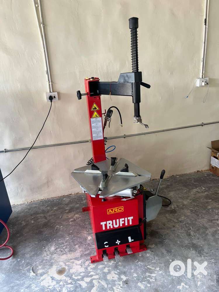 tyre shop , alingment balancing and tyre changing