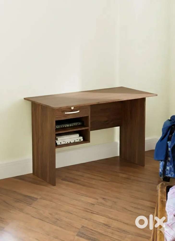 Brand new condition Study table Study table