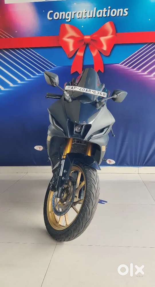 YAMAHA R15 V4