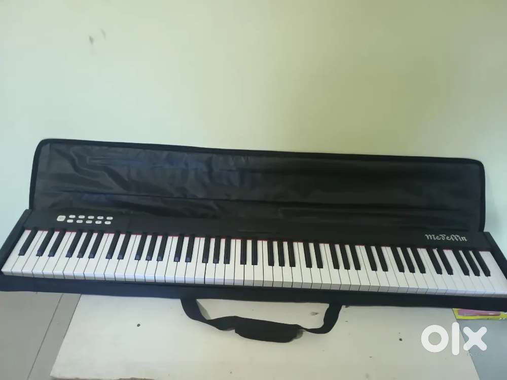 Medellin 88-Key Digital Piano – Excellent Condition  Hardly Used