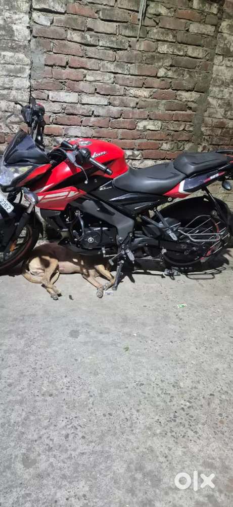 Pulsar NS 125
