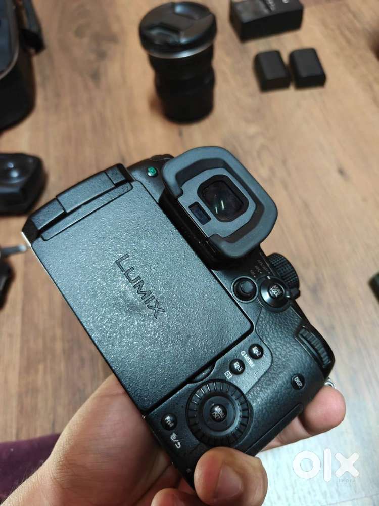 Lumix Gh5 with 3 original batteries