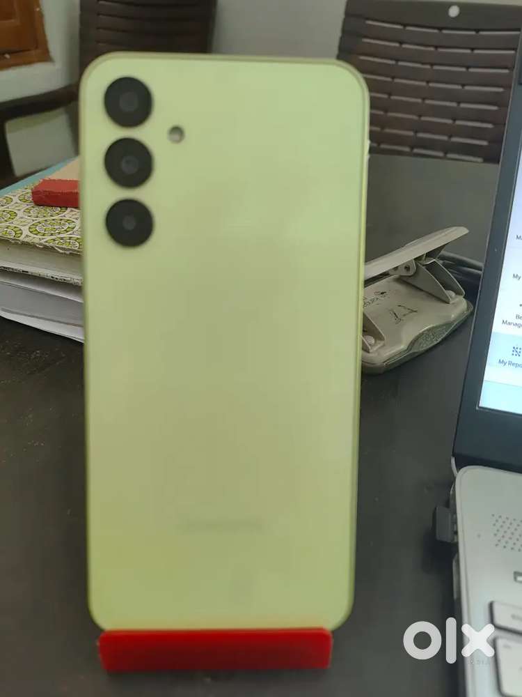 A25 8/128. Ek month warranty bachi hai