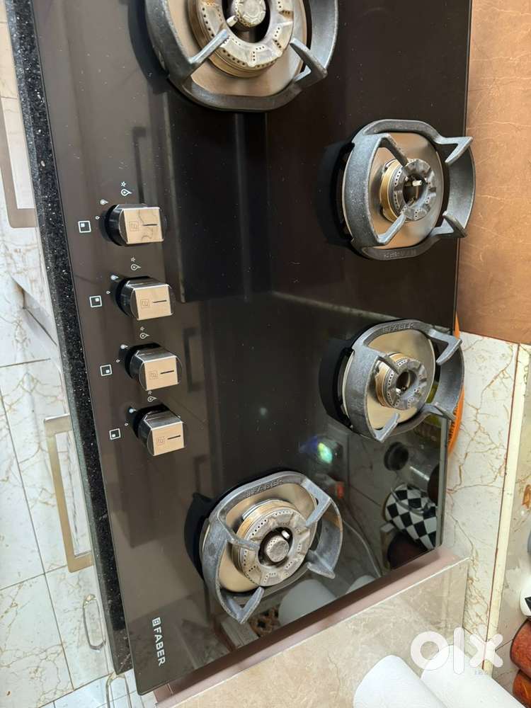 Hi friend i am selling my 4 side gas with glass Hole 1 year