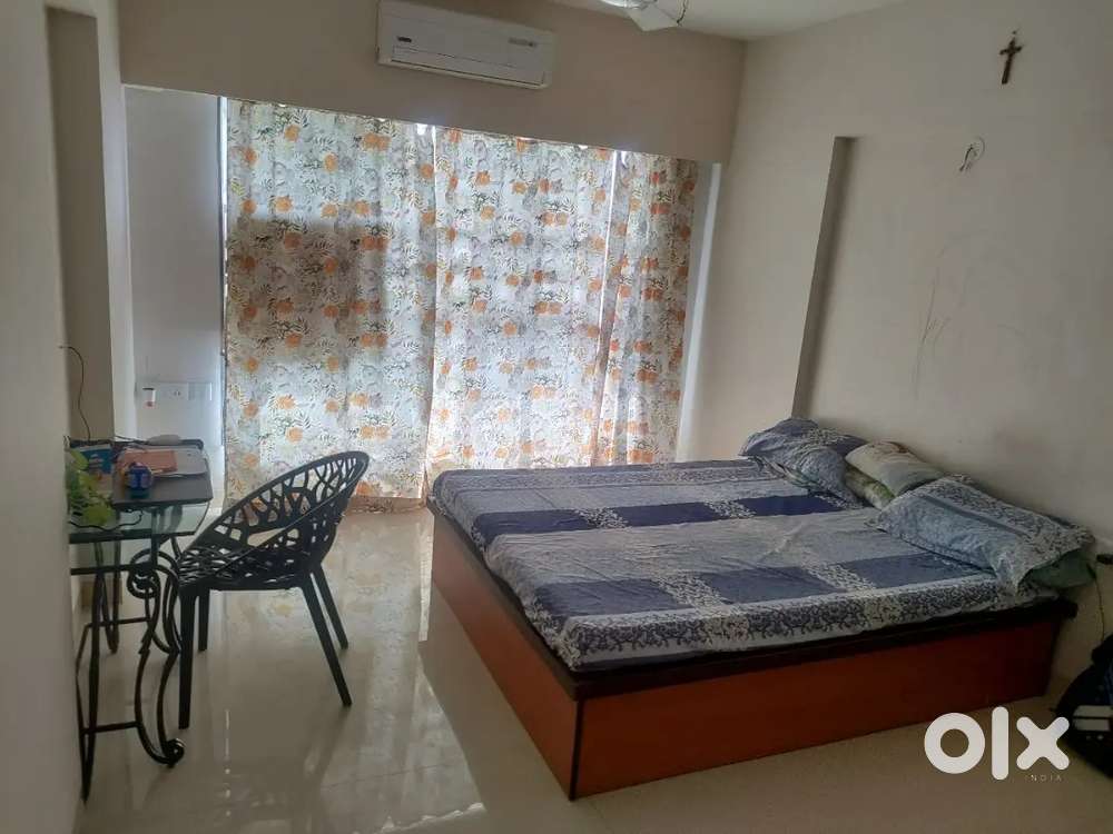 1rk semi furnished flat for rent in 28k in marol naka metro station.