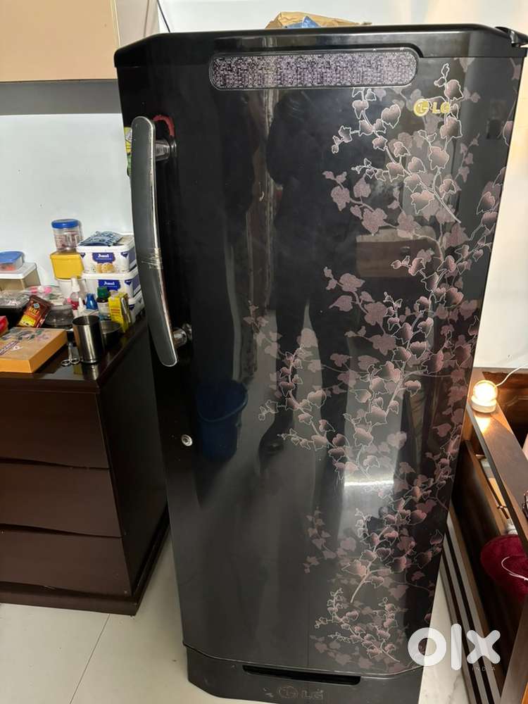 LG Refrigerator 235