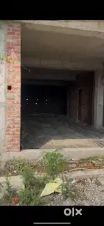 Showroom with 100 meters from PIPLI
