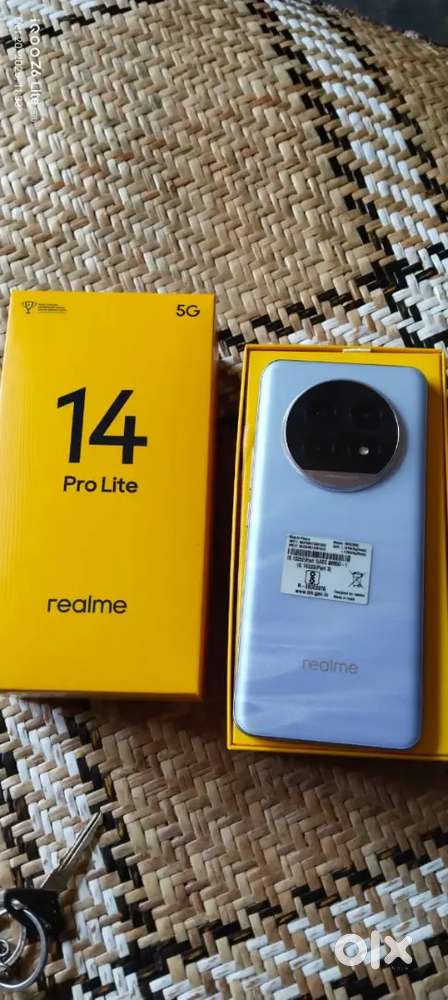 Realme 14 pro lite 5G (8+8)GB  RAM, 128GB storage upto 1TB Expendable