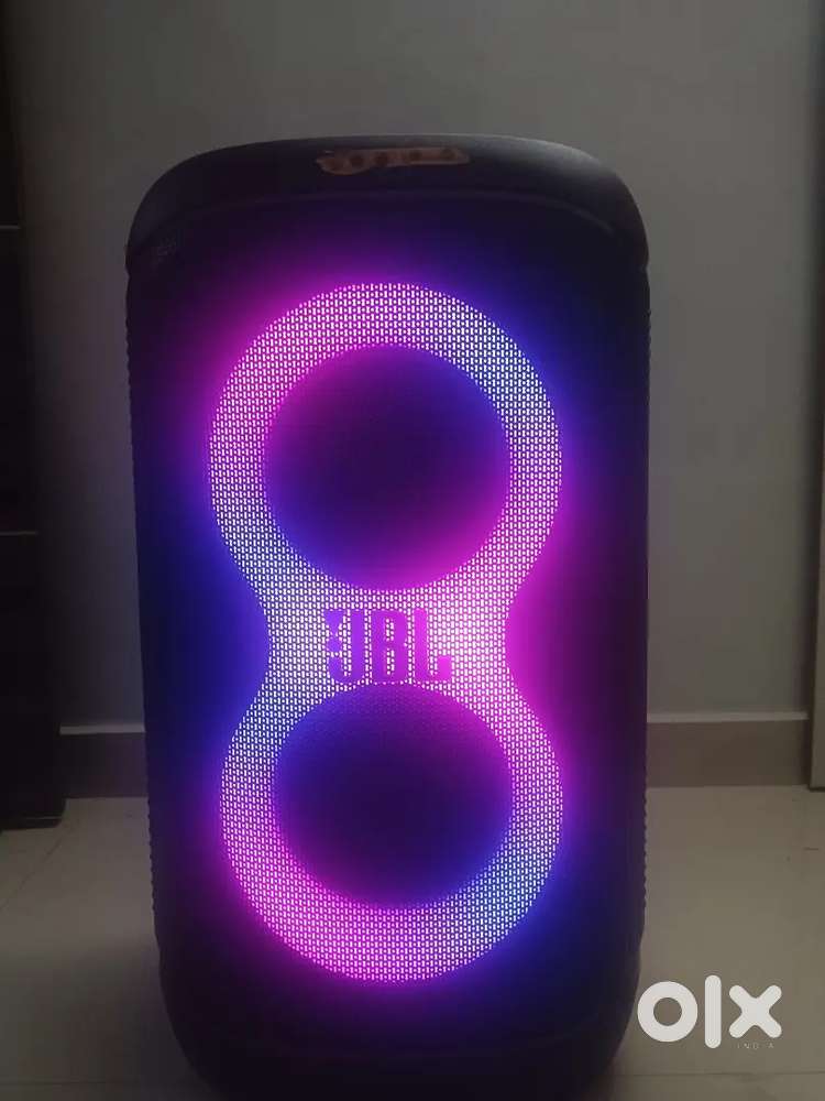 JBL 520 Bluetooth Speaker – Purchased November 11–2025 good Condition