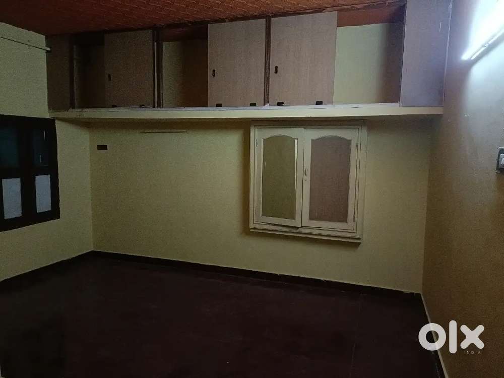2bhk flat for rent(rent-8000, advance-30000)