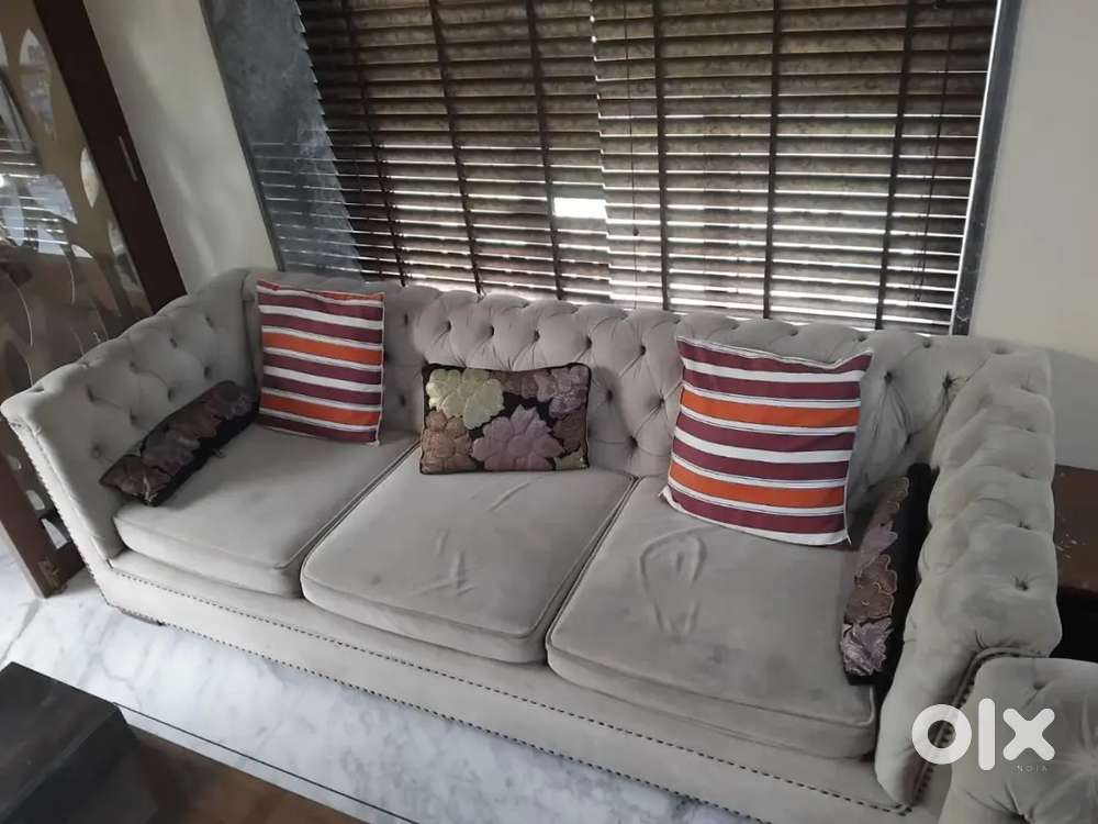 Sofa set .6 person sitting arrangement