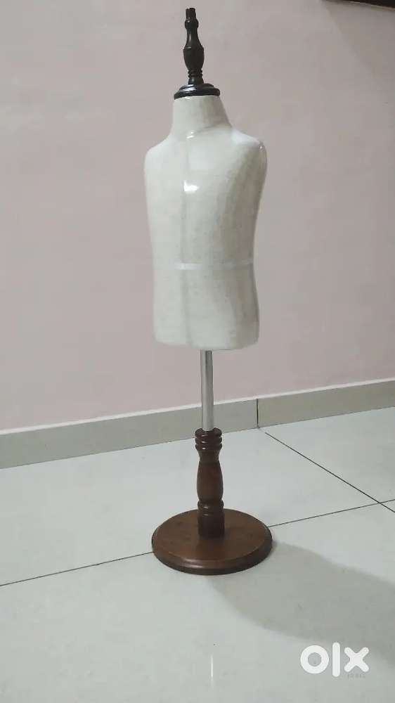 Wanted a Cutter cum tailor,hand embroidery worker