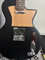 Electeic Guitar NEWEN with Marshal amplifre and Yamaha original bag
