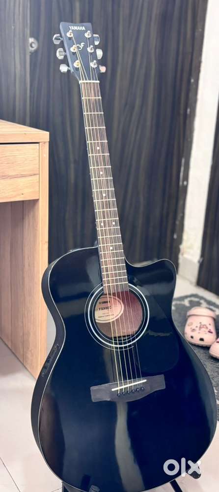 YAMAHA- FX310( electro- acoustic guitar)