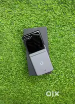 Moto Razr 50 8GB/256GB Indian Unit Under Brand Warranty Grey Color