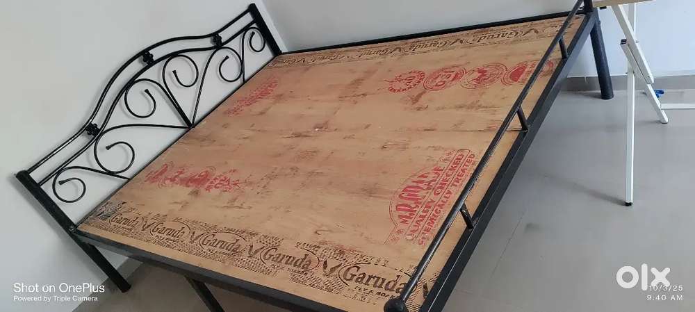 For 5x6 Iron Bed - Good Condition - Rs 6000/-