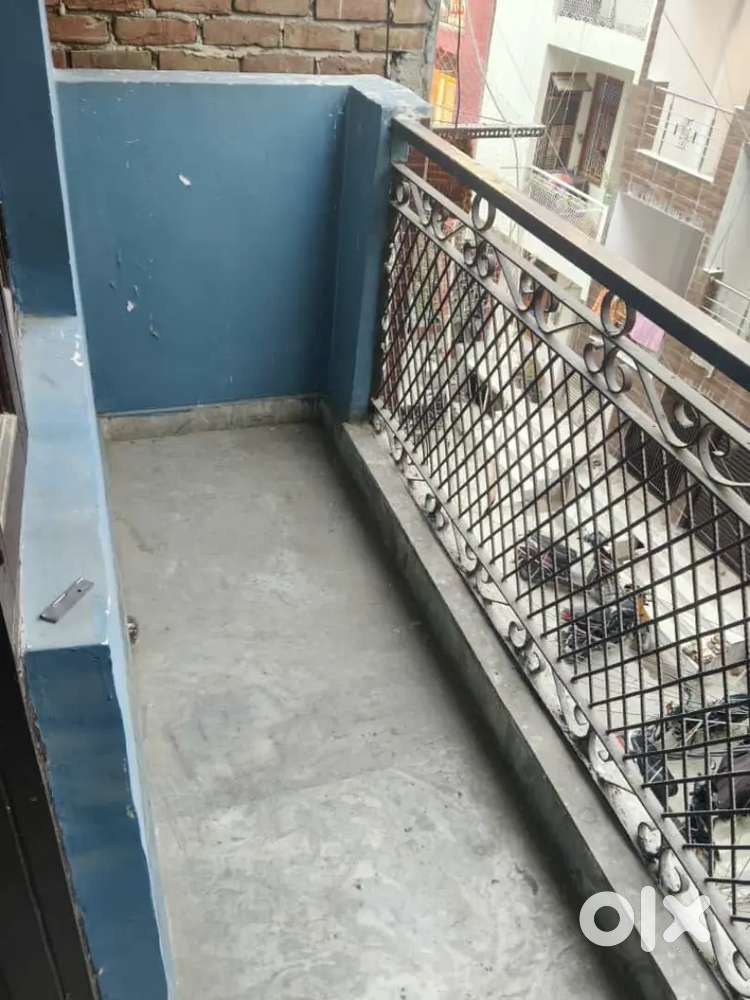 One Room Set For Rent B Block Near New Ashok Nagar Metro station