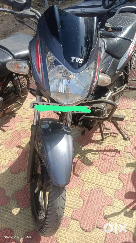 With self, average 60,Ekdm saaf sutri gadi h new tyre