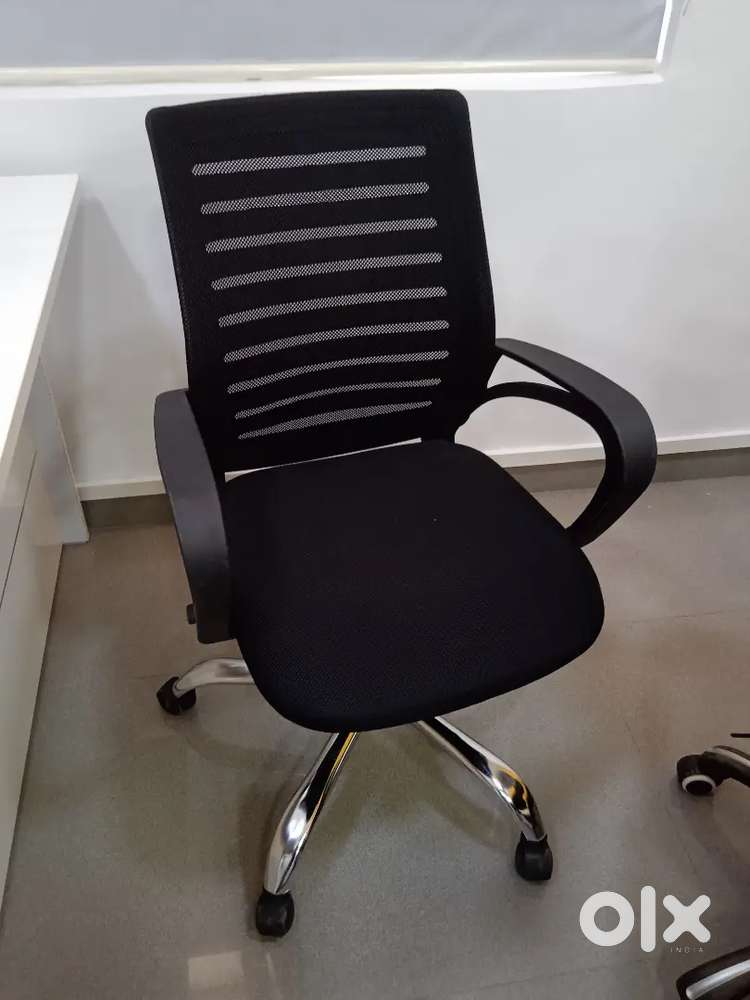 Medium Back Ergonomic Office Chair Computer and Study Chair for Work