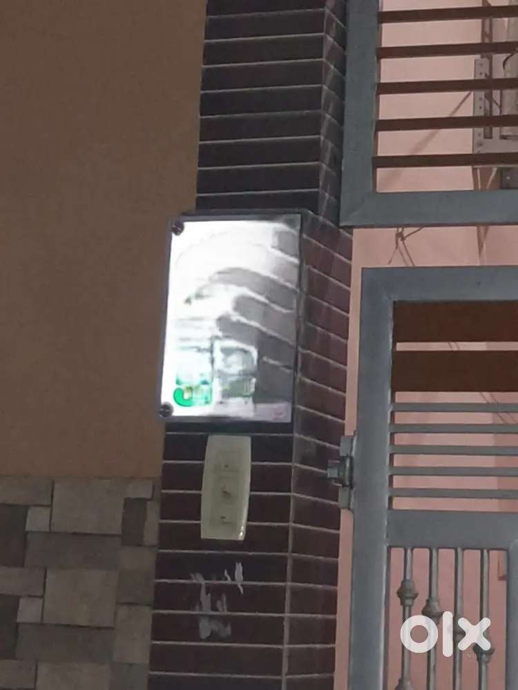 1 BHK for Rent in Madanpuri only Girls