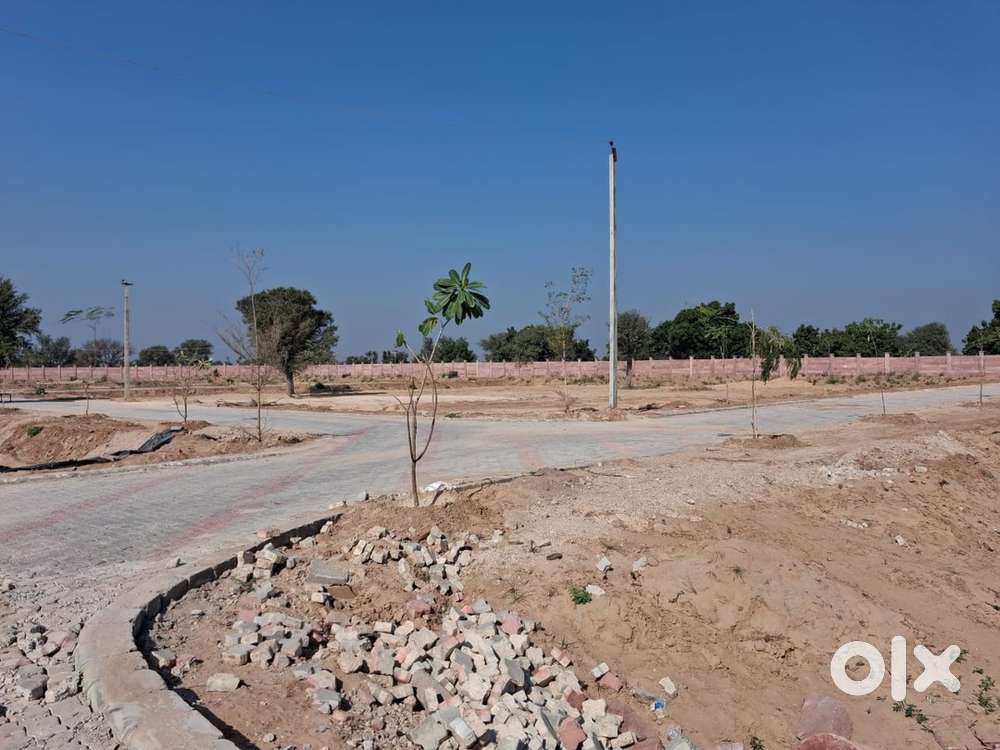 200ft road opp Akshardham