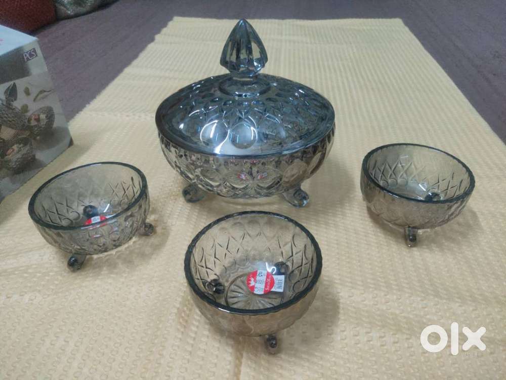 DIWALI GIFT- GLASS BOWLS 6+1
