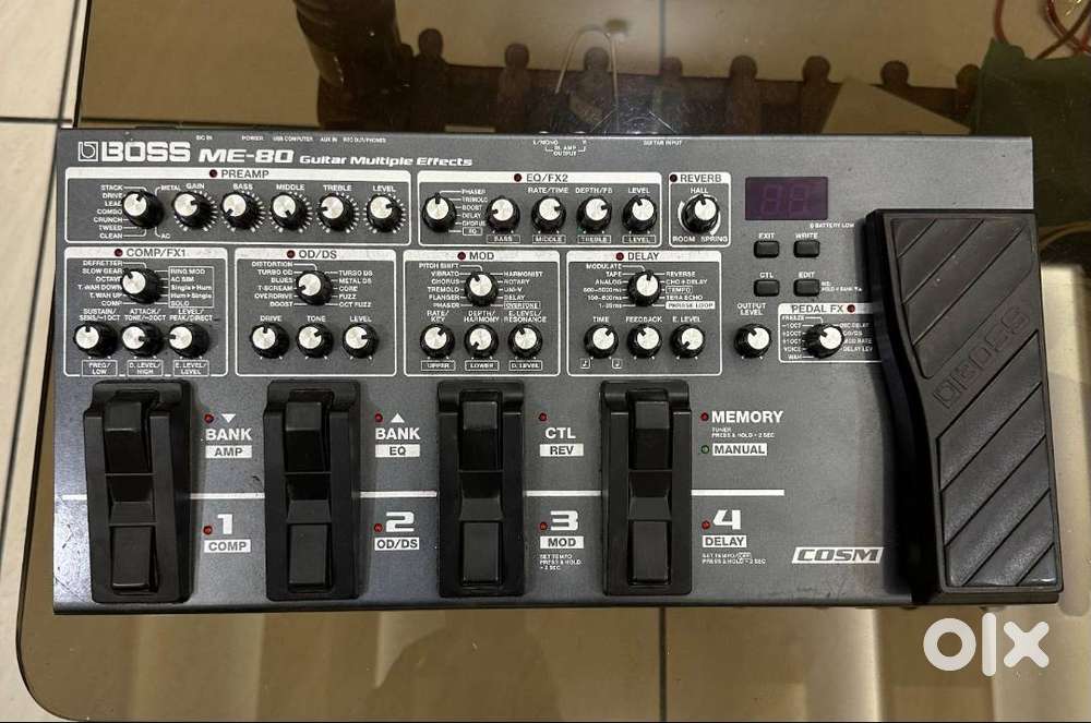Boss ME-80 Multi-Effects Guitar Processor