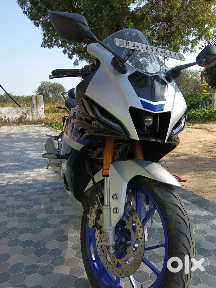 Yamaha (r15m) 2023