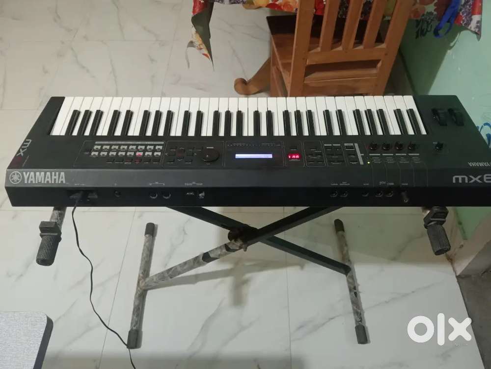 Yamaha MX 61