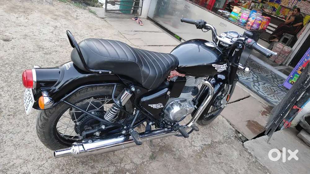 Classic 350, 15 months old new condition newly serviced with all acces