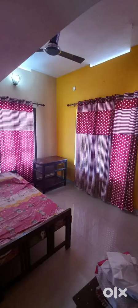 Paying guest Accomodation available for ladies in vanchiyoor