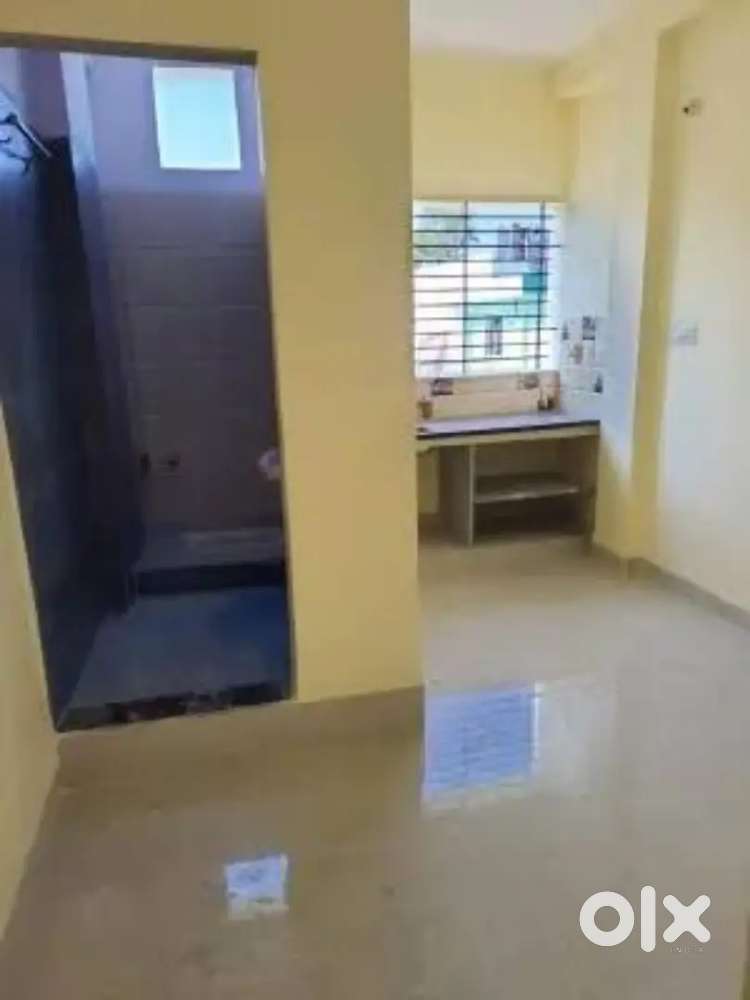 Flate Room mate female the required room partner female