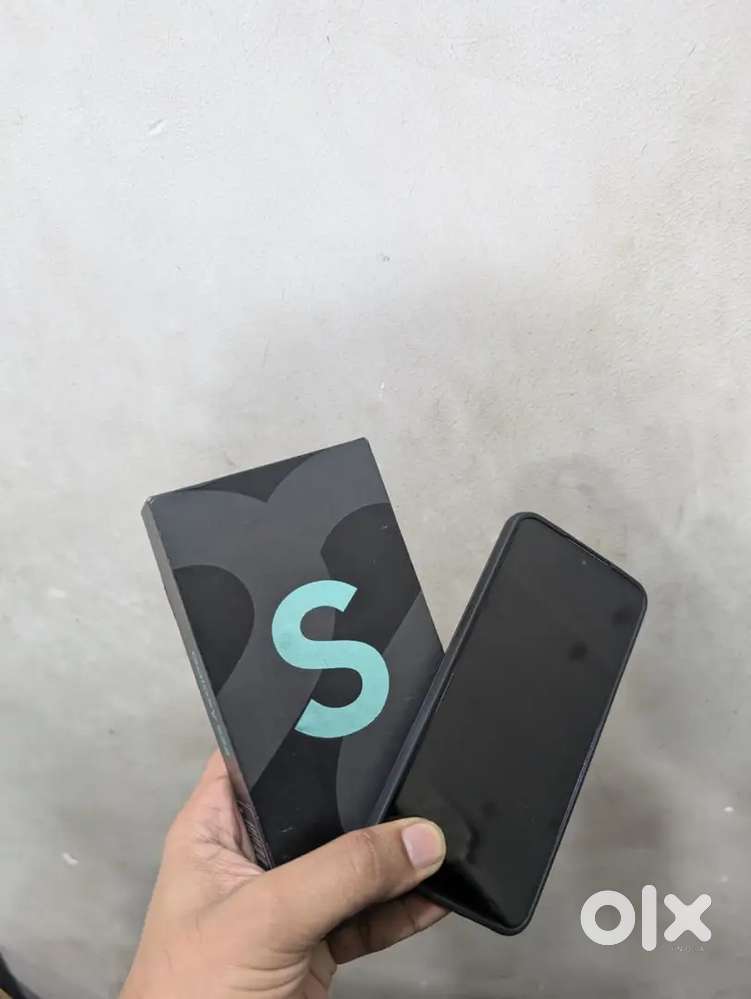 SAMSUNG S22 5G  WITH BOX BEST PRICE